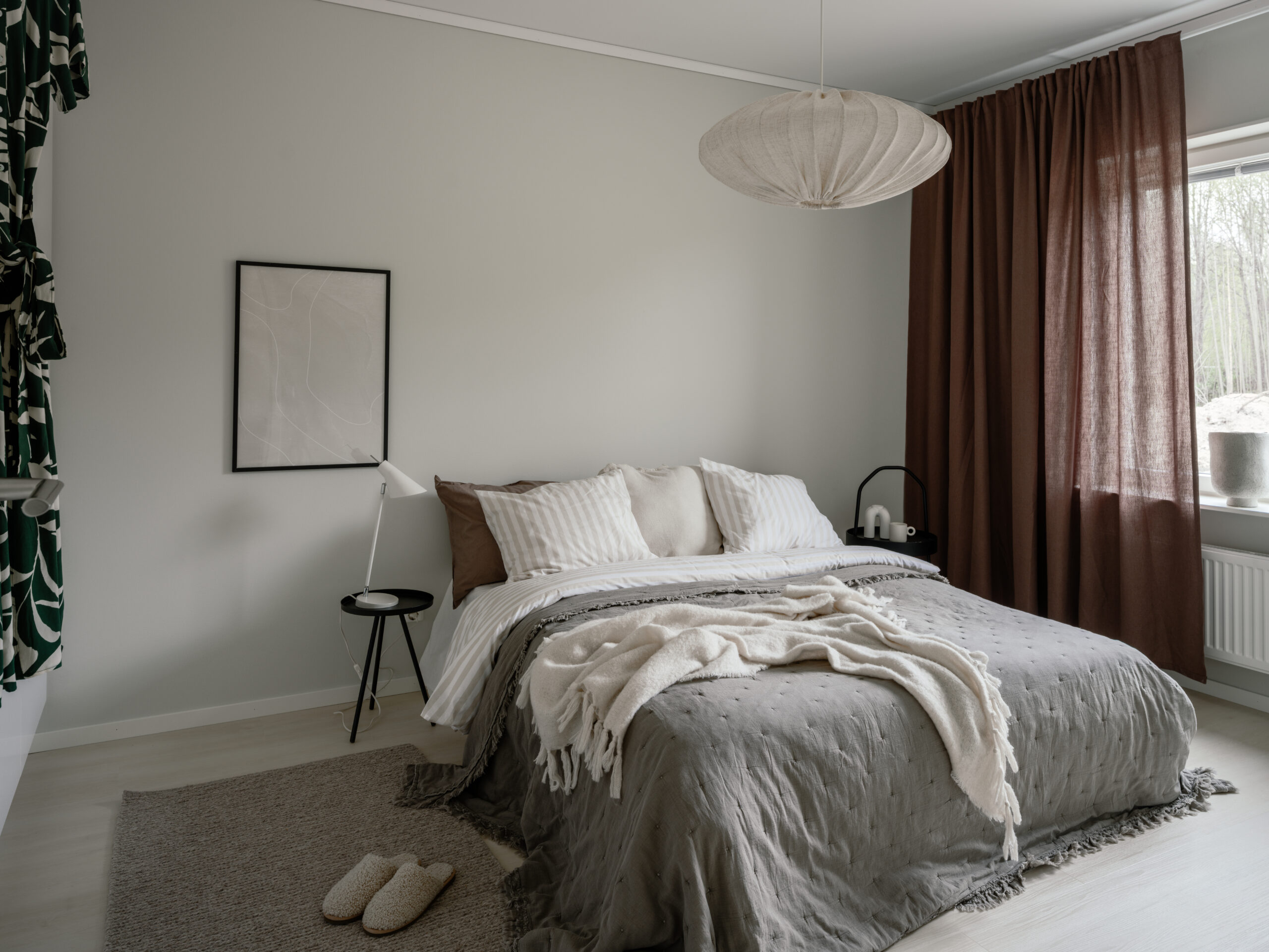 Skellefteå residential building: bedroom of a dynamic home